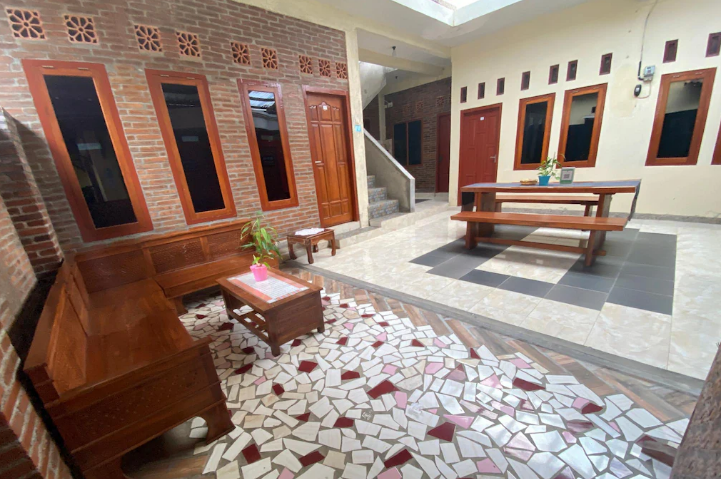 MonaMary House (Syariah)